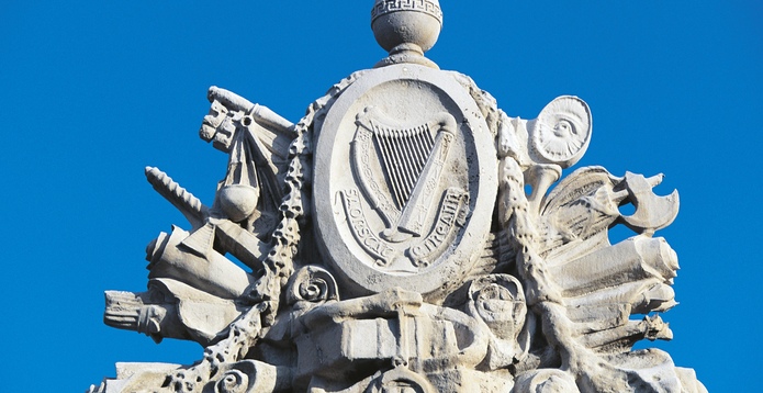 Four Courts Dublin court of arms card