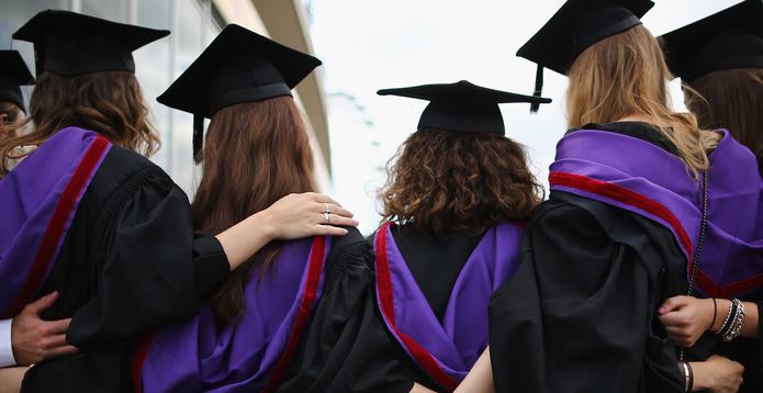 Standard Image uni graduates (1)