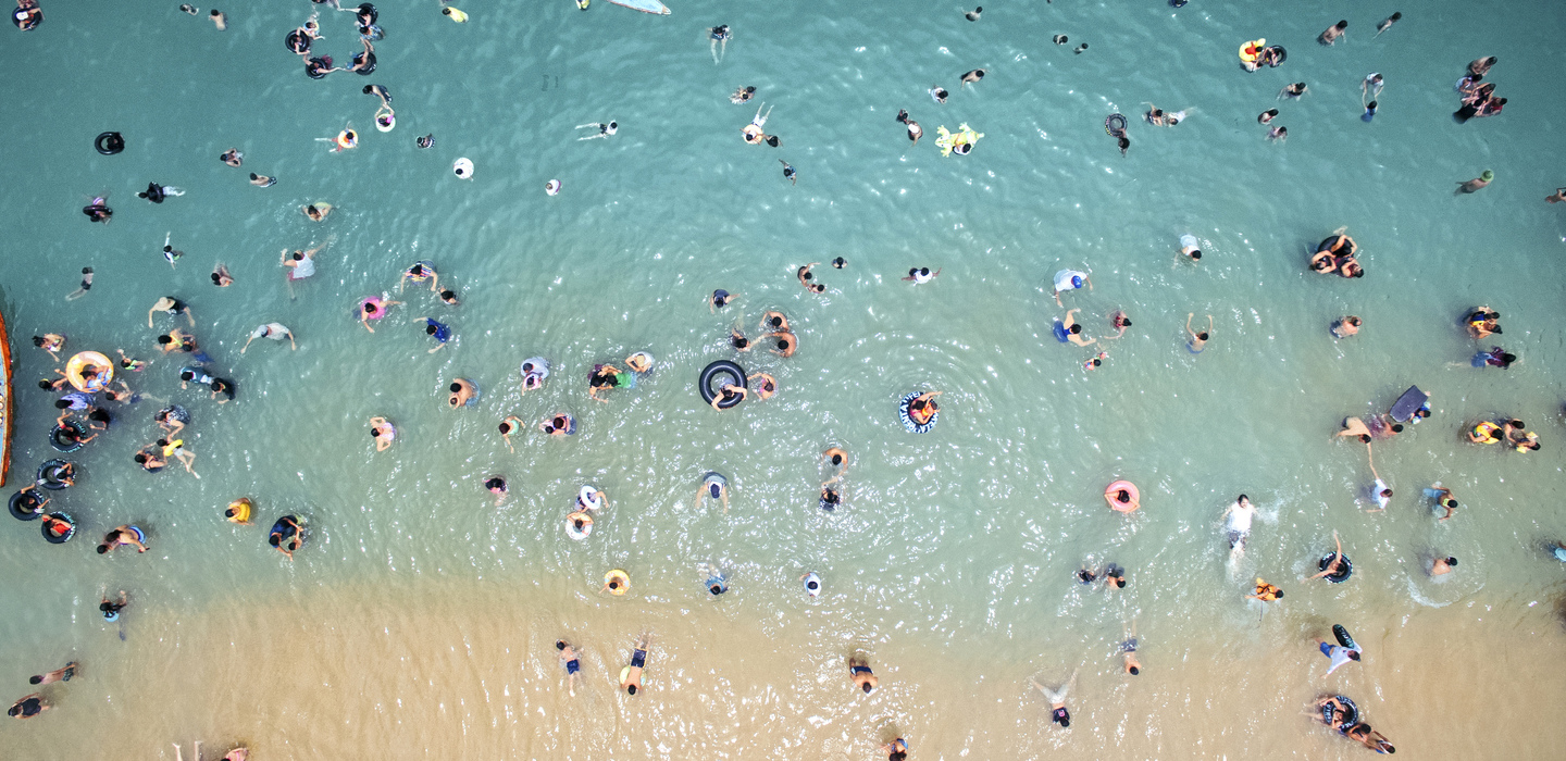 Personas en una playa