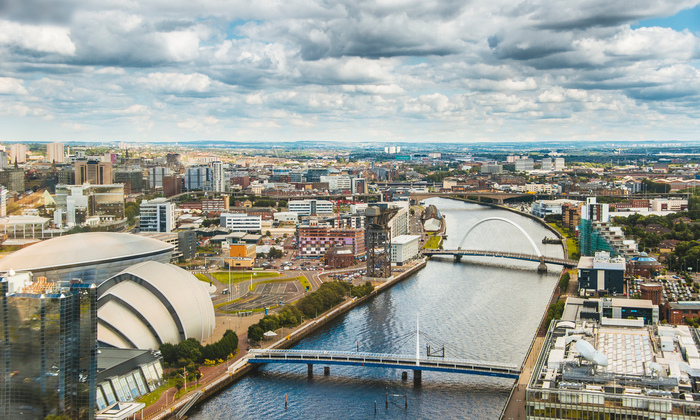 Glasgow pull out image