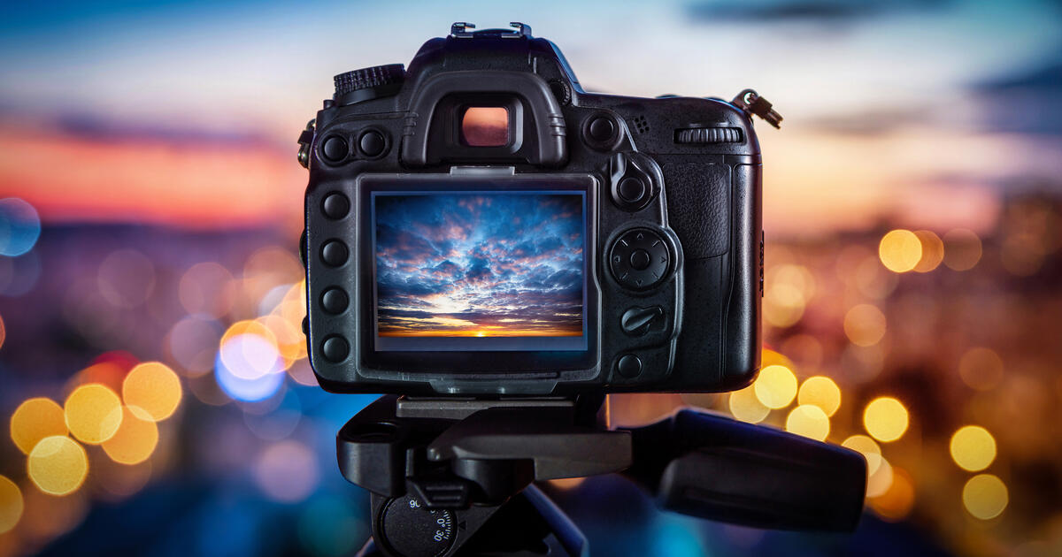 Camera display with blurred background