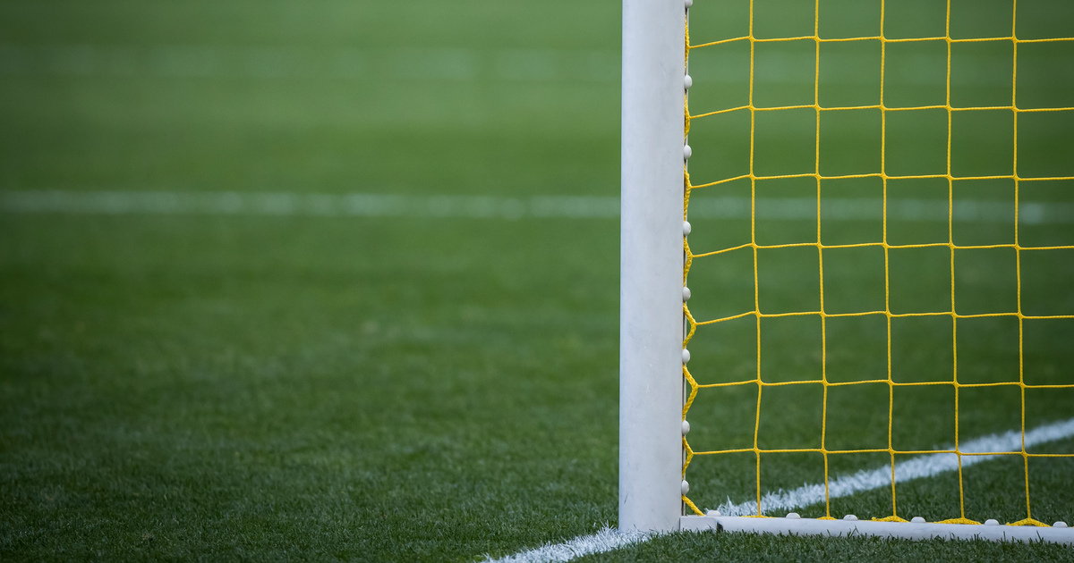 SEO Close up of football goal (1)